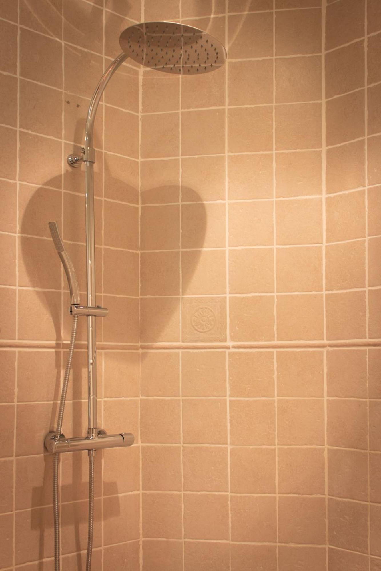 Gite Des Carmes And Spa Le Thor Bagian luar foto