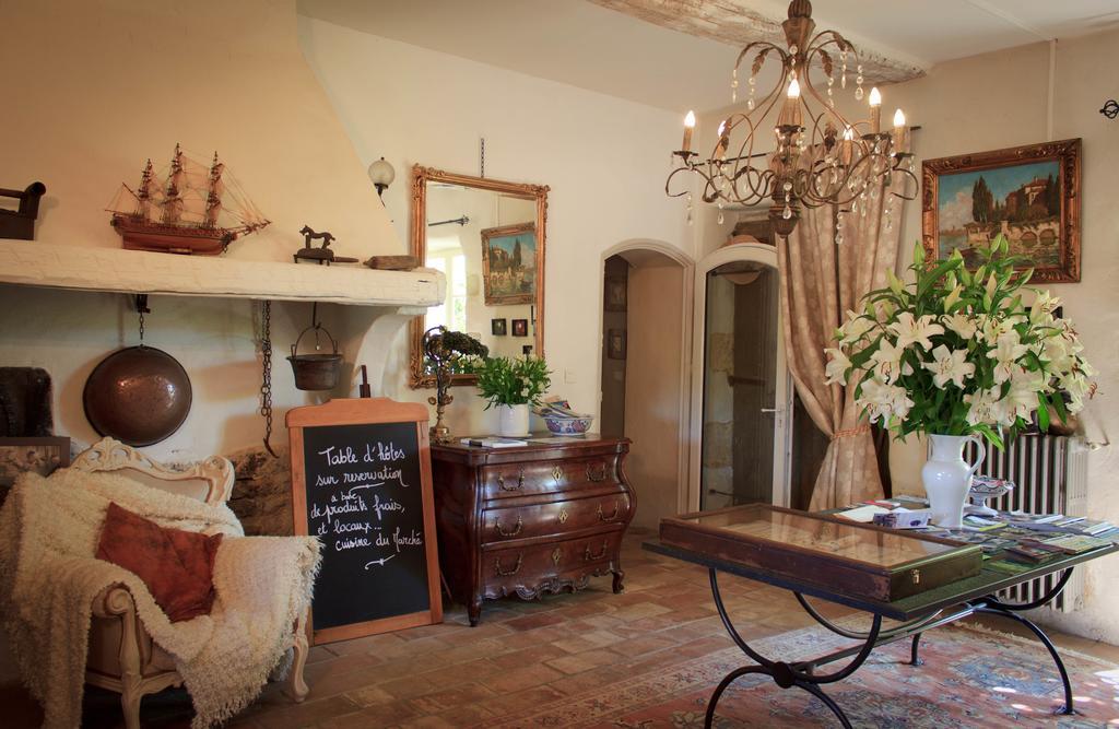 Gite Des Carmes And Spa Le Thor Bagian luar foto